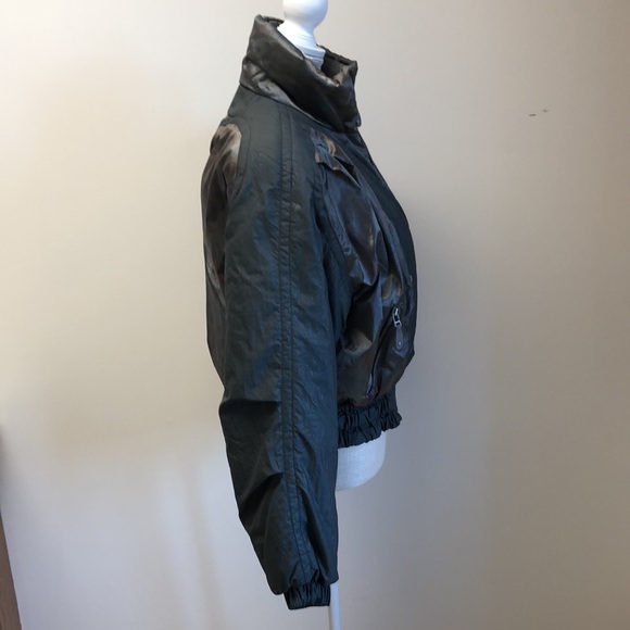 Obermeyer. Women’s Ski Jacket. . Size 10. - Picture 6 of 11